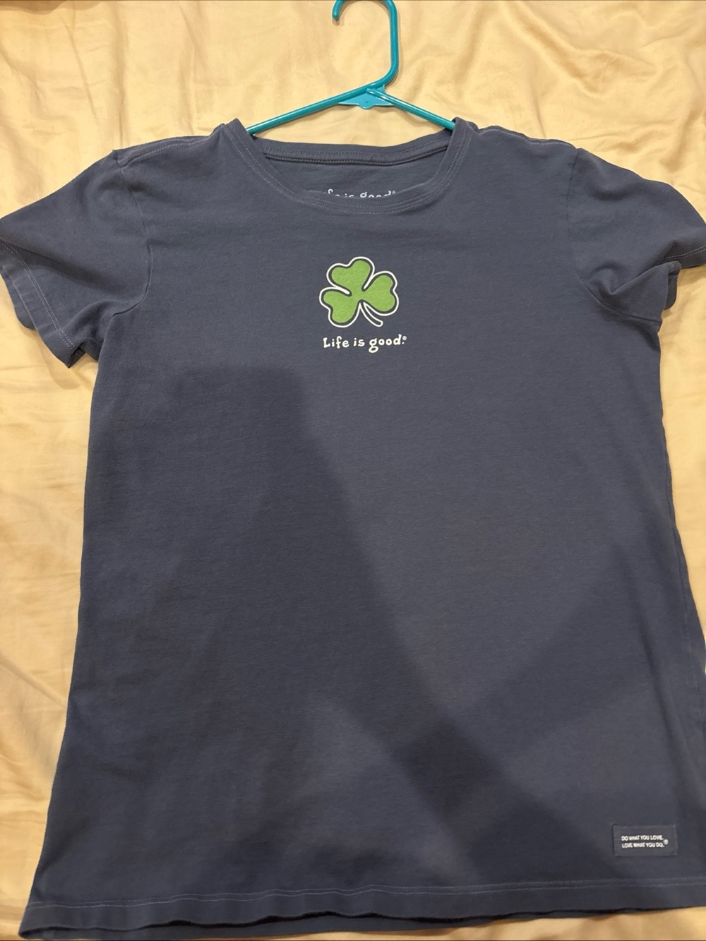 Life is Good Vintage Women’s Blue T-Shirt with Green Clover Small